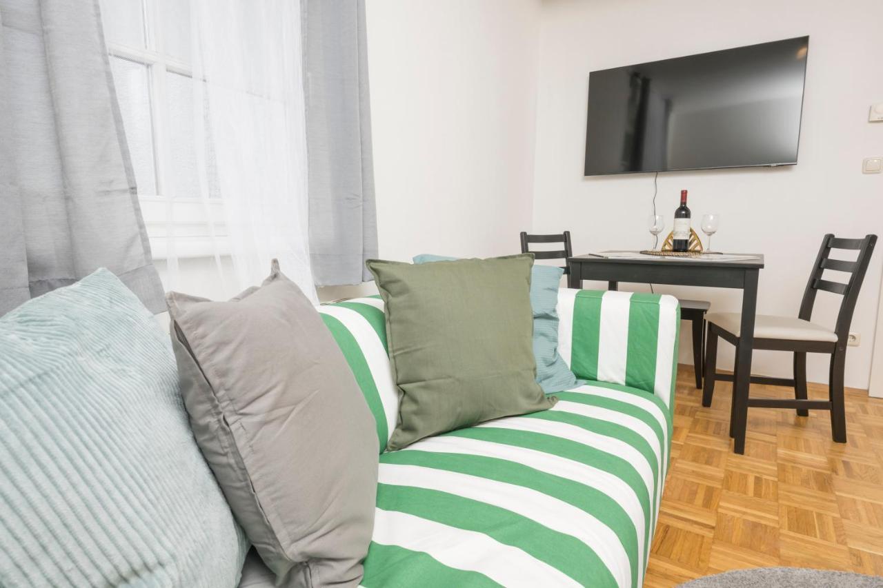 Zum Grazer Uhrturm Apartamento Exterior foto