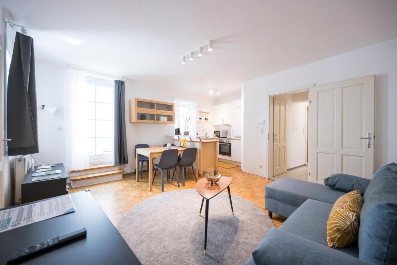 Zum Grazer Uhrturm Apartamento Exterior foto