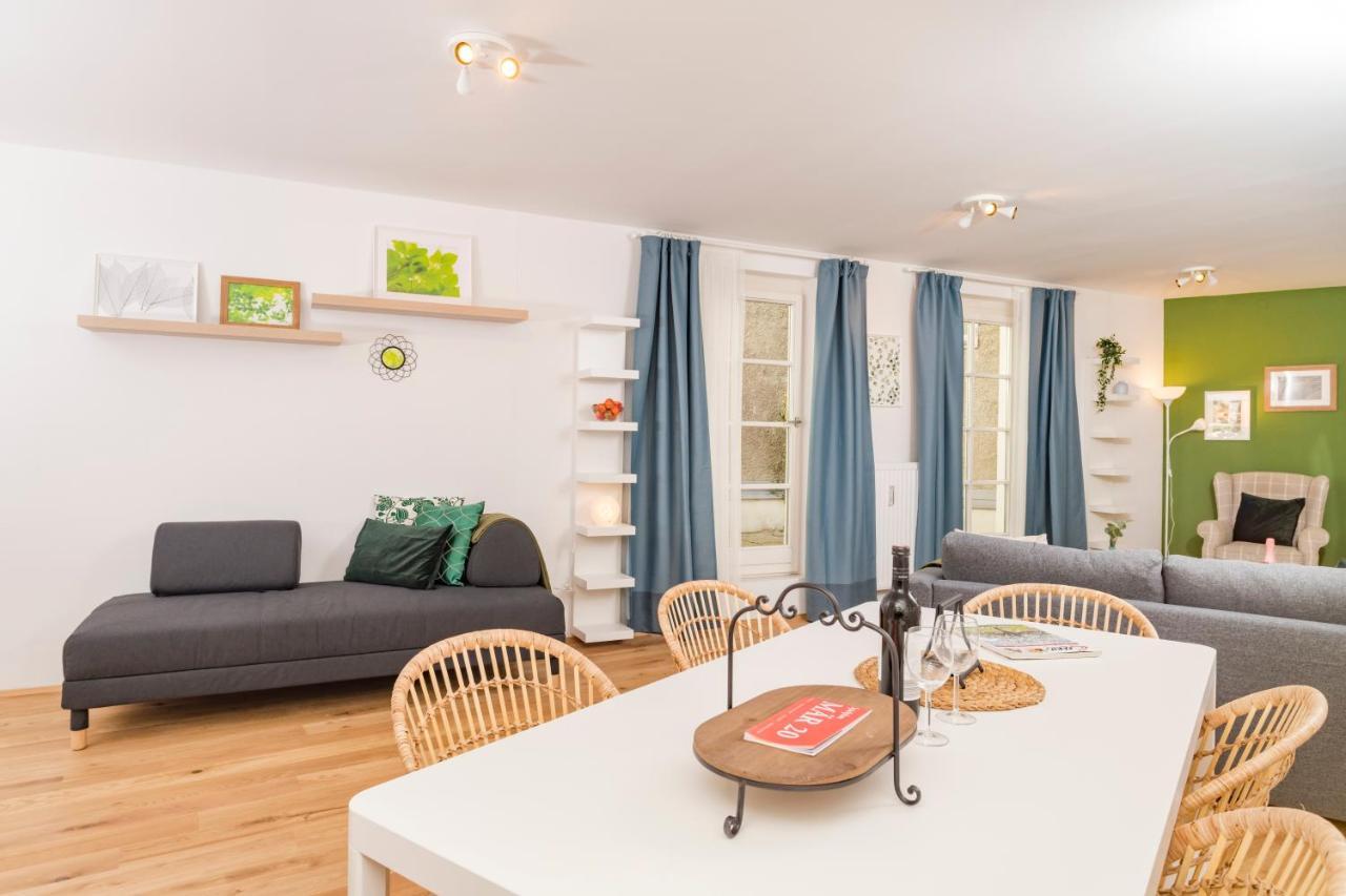 Zum Grazer Uhrturm Apartamento Exterior foto